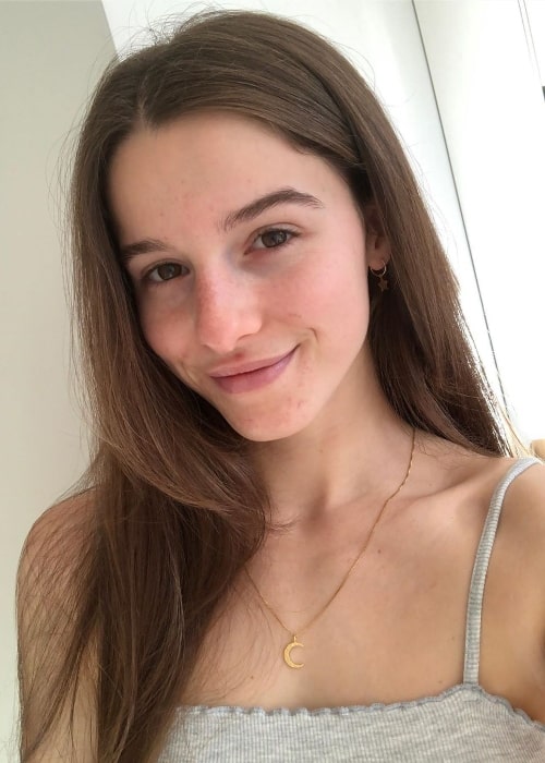 Tess Begg as seen while taking a no-filter selfie in Sydney, Australia in June 2019