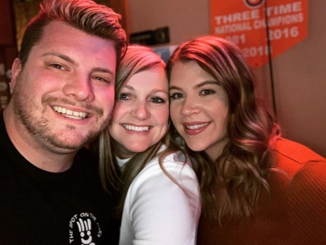 Codi Butts in a selfie along with Michelle Hardy (Center) and Jerica Vickery in February 2020