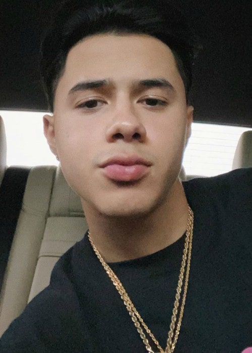 Daniel Muñoz in an Instagram selfie as seen in April 2020