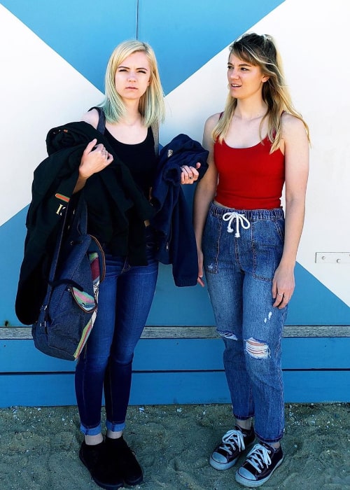 Elise Ecklund (Left) in a picture alongside her sister Eden Ecklund at Brighton Beach Huts in July 2019