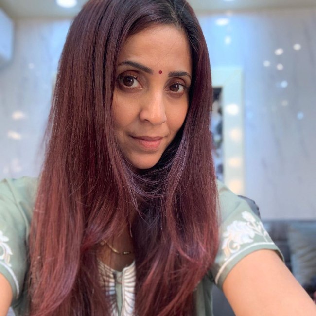 Gautami Kapoor in her makeup during a shoot in 2019