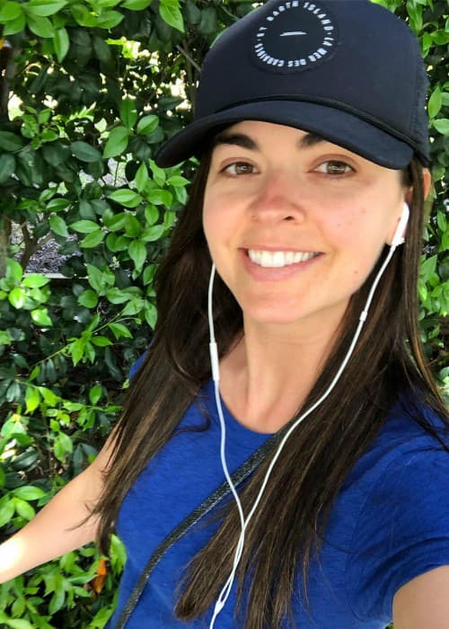 Katie Lee Height Weight Age Spouse Family Facts Biography   Katie Lee In A Selfie In April 2019 