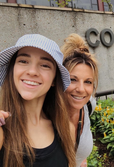 Kaycee Rice clicking a selfie along with her mother