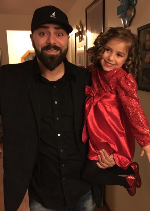 Keemstar as seen in a picture taken with his daughter Mia in February 2015