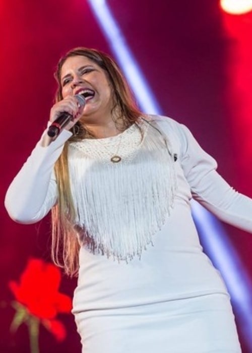 Marília Mendonça as seen in a picture taken during a live show on November 8, 2016