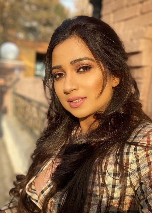 Shreya Ghoshal in an Instagram selfie from April 2020