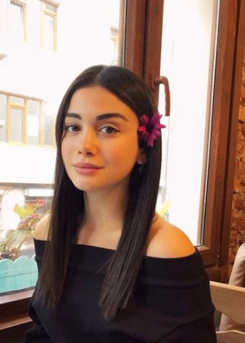 Özge Yağız as seen while smiling for a picture with Sozcu magazine in May 2019