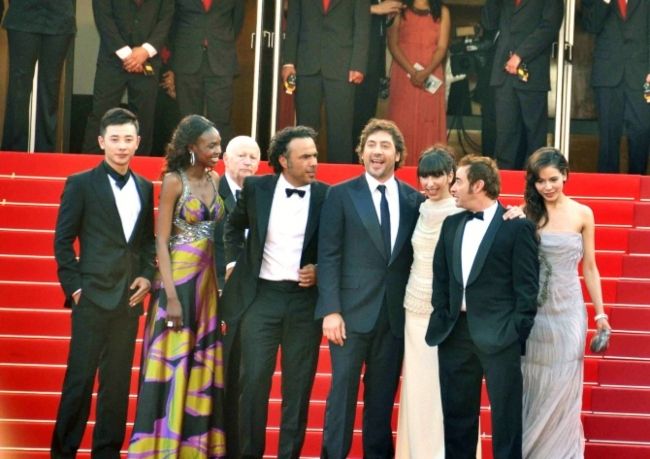 Alejandro González Iñárritu with the cast of Biutiful at the Cannes film festival in 2010