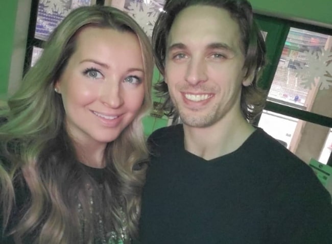 Ashley Leggat smiling in a selfie alongside Jeremy Williams