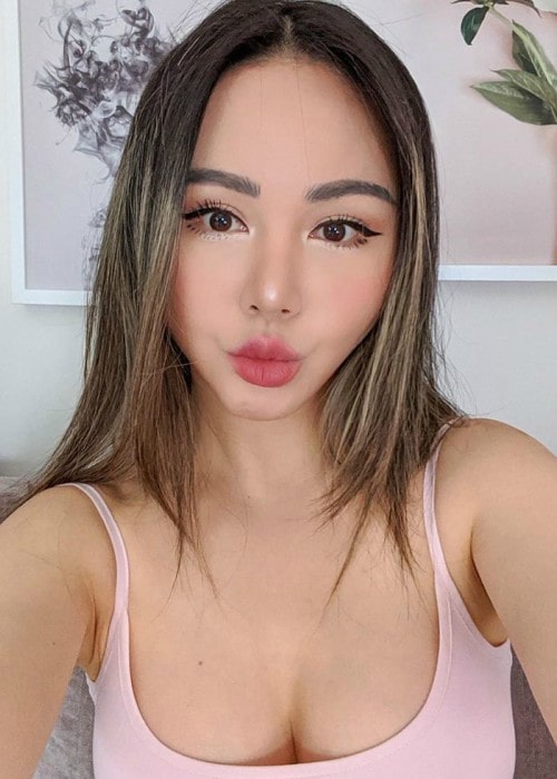 Chloe Ting in an Instagram selfie as seen in May 2020