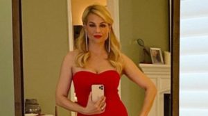 Jessica Collins featured