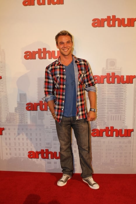 Lincoln Lewis at the premiere of Arthur in 2011