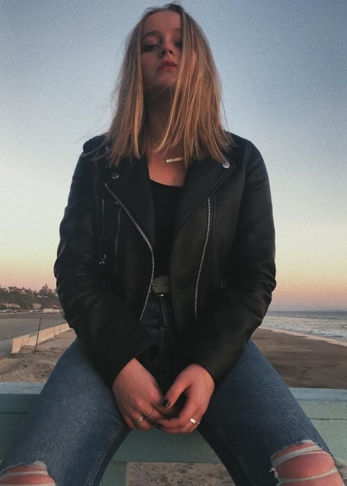 Madison Wolfe in a picture taken at Malibu, California in March 2019