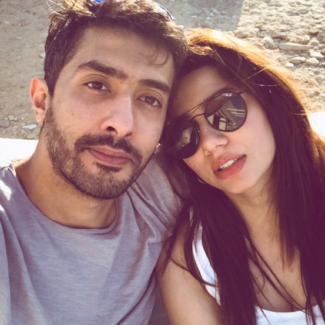 Mahira Khan in a selfie alongside Hissan Khan