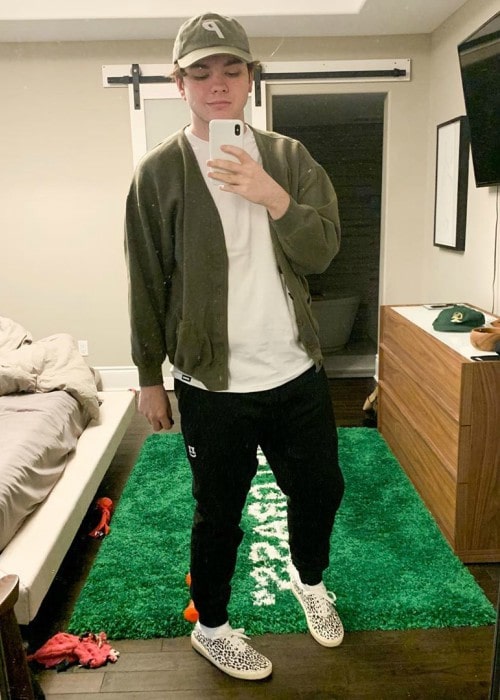 SMii7Y in a selfie in March 2020