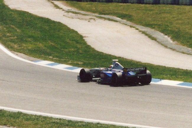 Shinji Nakano in the Minardi M198-Ford during 1998 Spanish Grand Prix