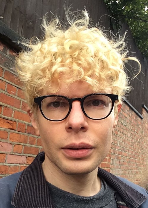 Simon Amstell in an Instagram selfie from April 2018