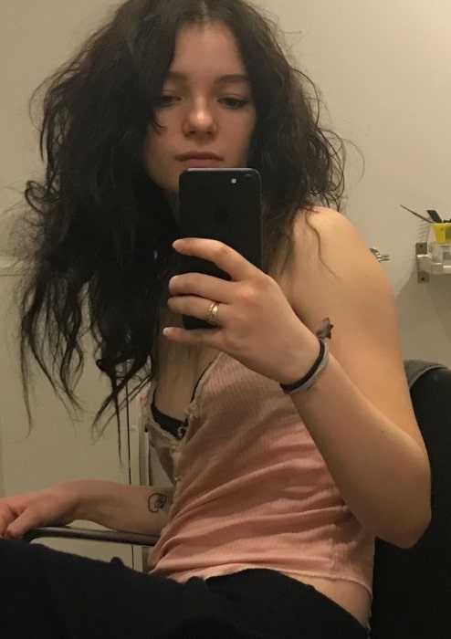 Esme Creed-Miles sharing her selfie in August 2019