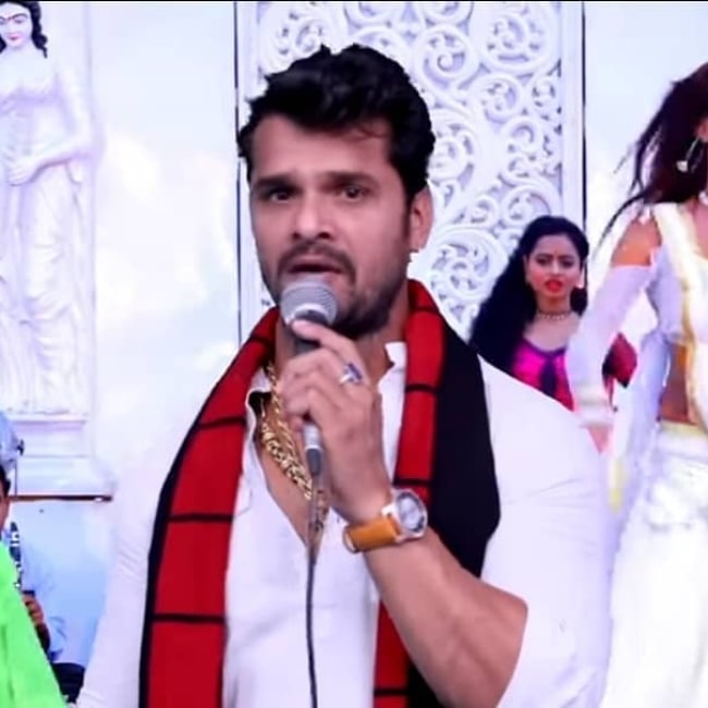 Khesari Lal Yadav as seen in a screenshot from his song Bhataar Bhore Tarkul TS Jaala in April 2019