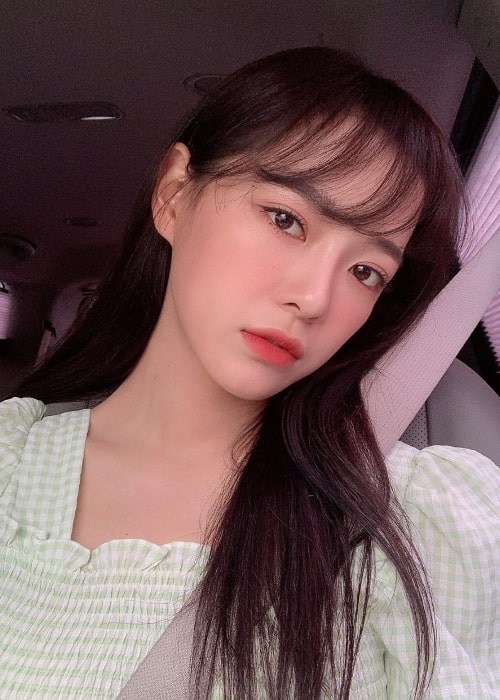 Kim Se-jeong as seen while taking a car selfie in June 2020