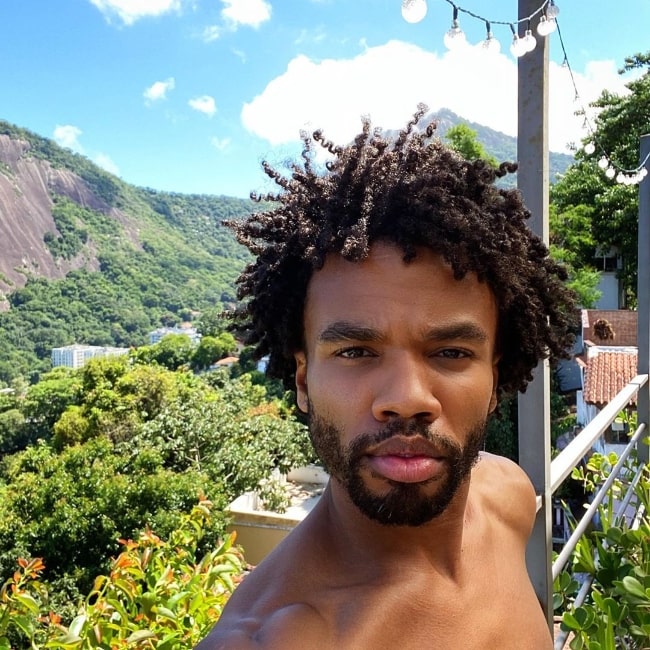 Luke Youngblood as seen while taking a selfie in Santa Teresa, Rio de Janeiro