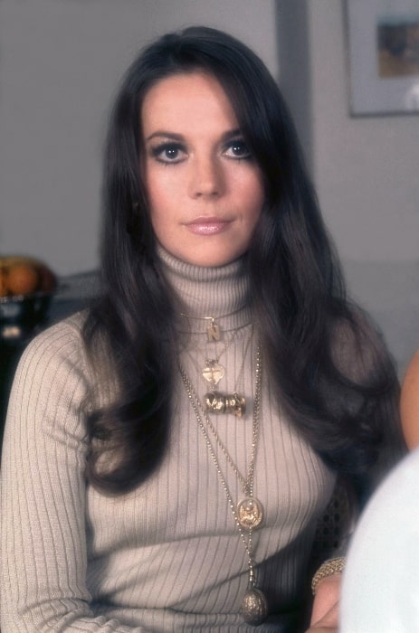  Natalie Wood comme on le voit sur une photo prise dans sa maison de Londres à Belgravia en 1973 