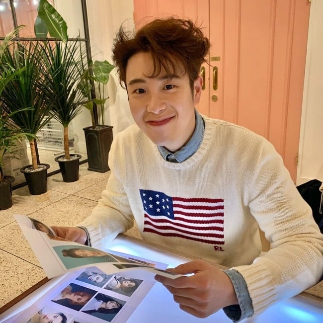 P.O (a.k.a. Pyo Ji-hoon) smiling for the camera in December 2019