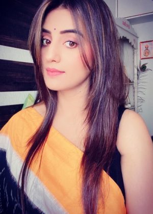 Akshara Singh Height, Weight, Age, Boyfriend, Biography, Facts