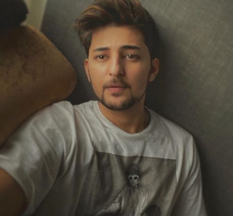 Darshan Raval Height, Weight, Age, Girlfriend, Biography, Facts