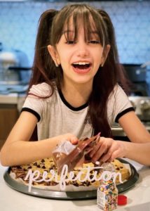 Evelyn TwoSistersToyStyle Height, Weight, Age, Facts, Biography