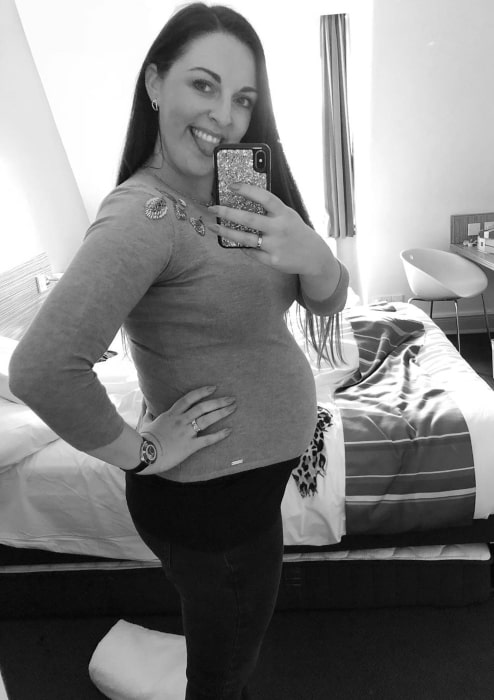 Jenna McCorkell showing off her baby bump in May 2019