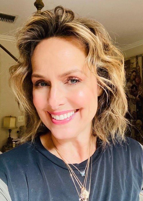 Melora Hardin sending love to everyone in April 2020