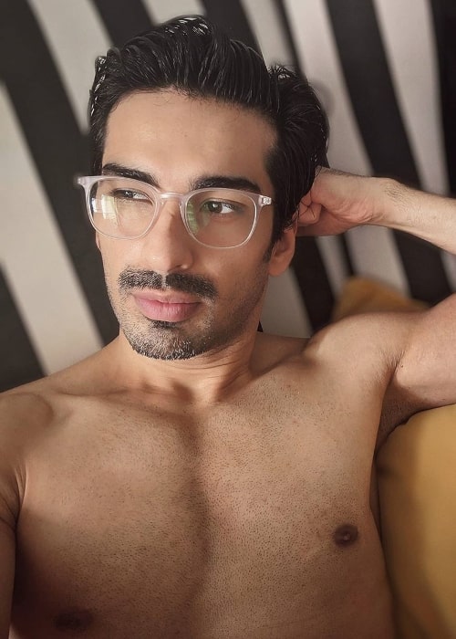 Mohit Sehgal as seen while taking a shirtless selfie in April 2020