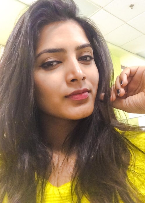 Pavani Gangireddy sharing her selfie in December 2016