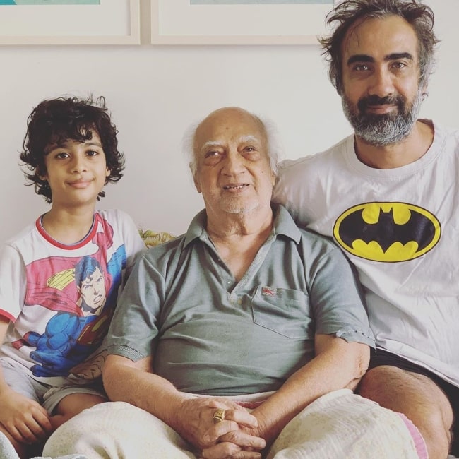 Ranvir Shorey smiling for a picture with his father and son