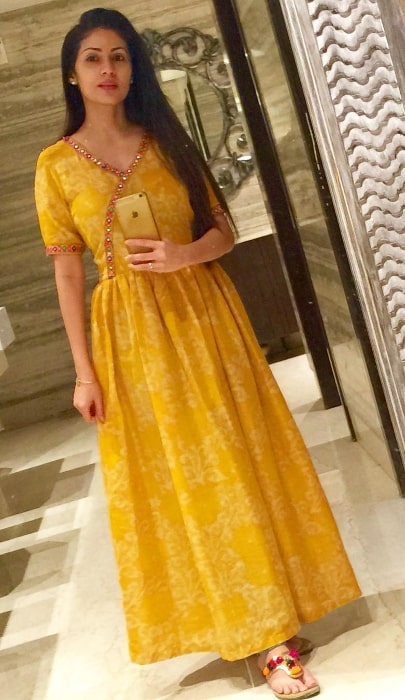 Sadha as seen while taking a mirror selfie in November 2018