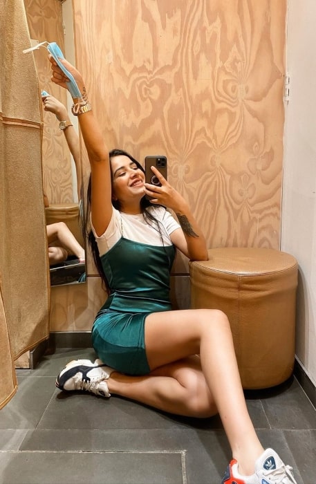 Sara Gurpal sharing her selfie in June 2020