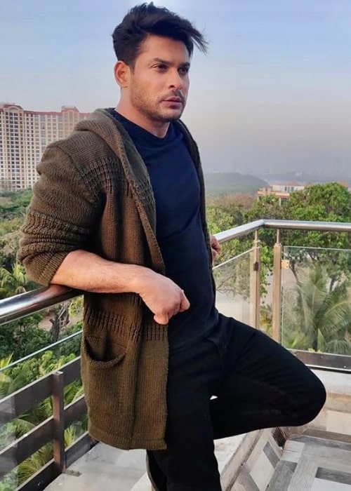 Sidharth Shukla posing for the camera in March 2020