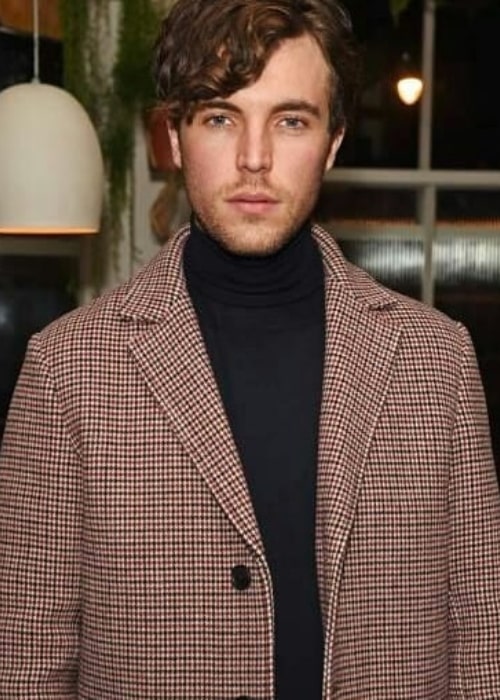 Tom Hughes (Actor) Height, Weight, Age, Girlfriend, Facts, Biography