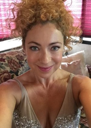 Alex Kingston Height, Weight, Family, Spouse, Education, Biography