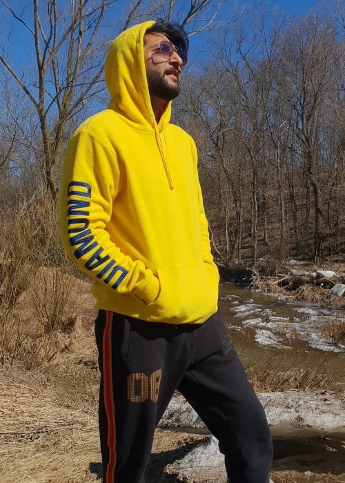 Bilal Saeed posing for the camera at Mississauga, Ontario, Canada