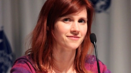 Julie McNiven Height, Weight, Age, Body Statistics