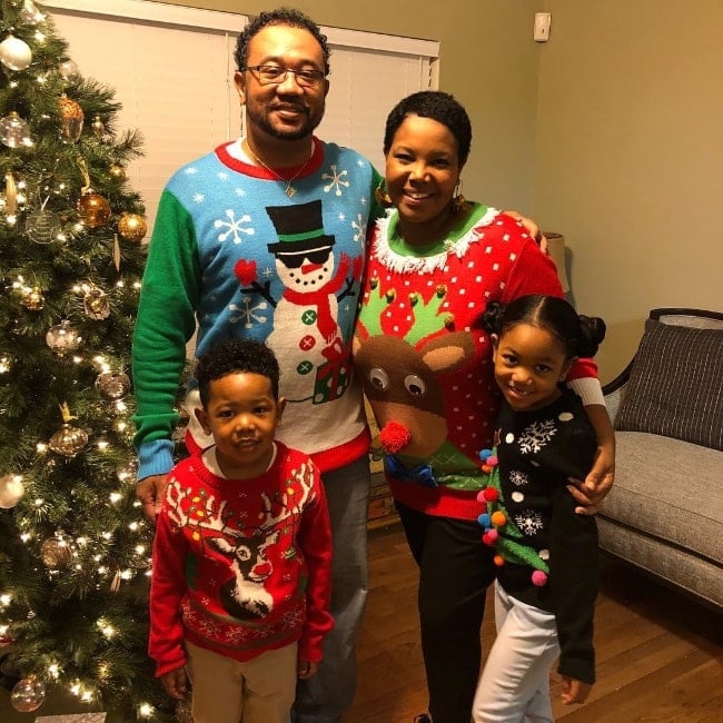 Kellie Shanygne Williams as seen in a Christmas picture with her family in December 2017