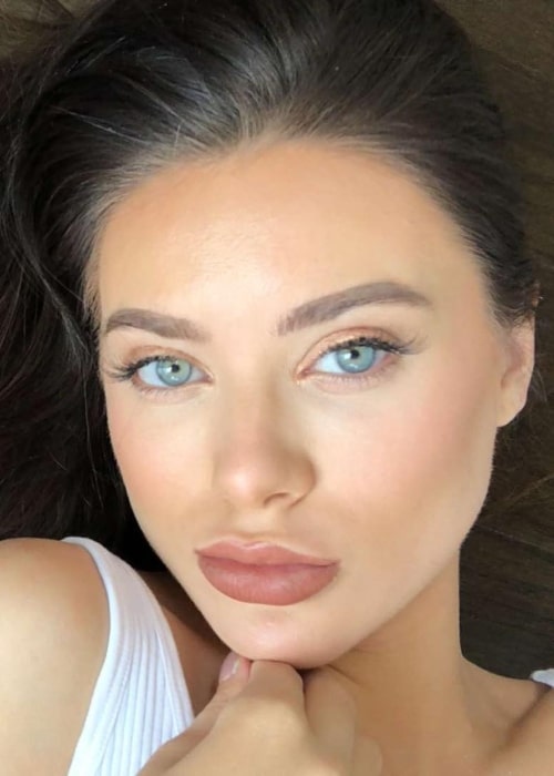 Lana rhoades selfie pictures