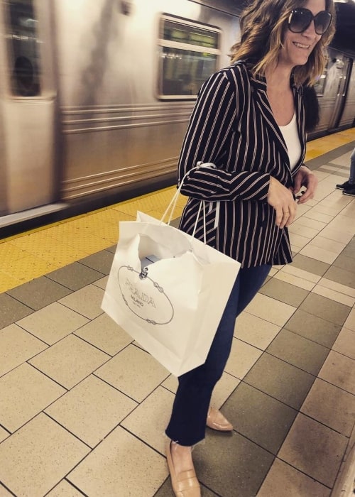 Lisa Dolan as seen in a picture that was taken in the subway in May 2019