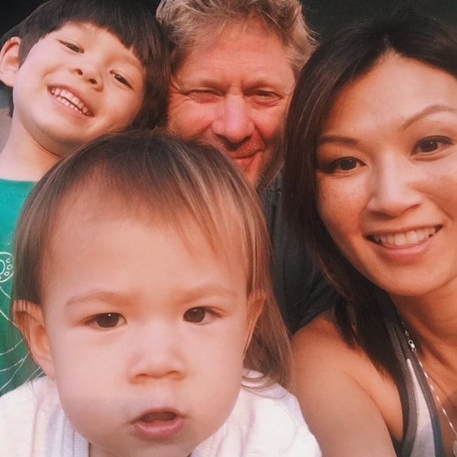 Michelle Krusiec as seen in a selfie that was taken with her 2 children and husband in August 2018