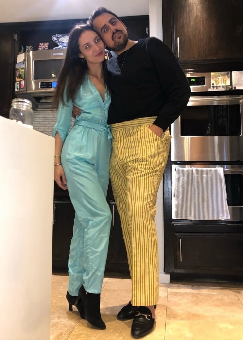 Samantha Robinson smiling in a picture alongside Kenneth in December 2019