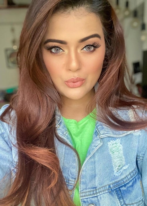 Shivangi Sharma as seen while taking a selfie in Mumbai, Maharashtra in June 2020