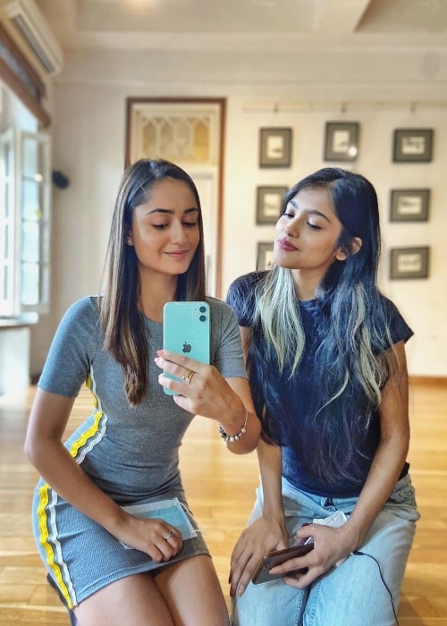 Tridha Choudhury as seen while taking a mirror selfie alongside Anusha Viswanathan in September 2020