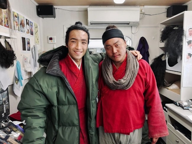 Yoson An (Left) smiling for a picture alongside Doua Moua in September 2020